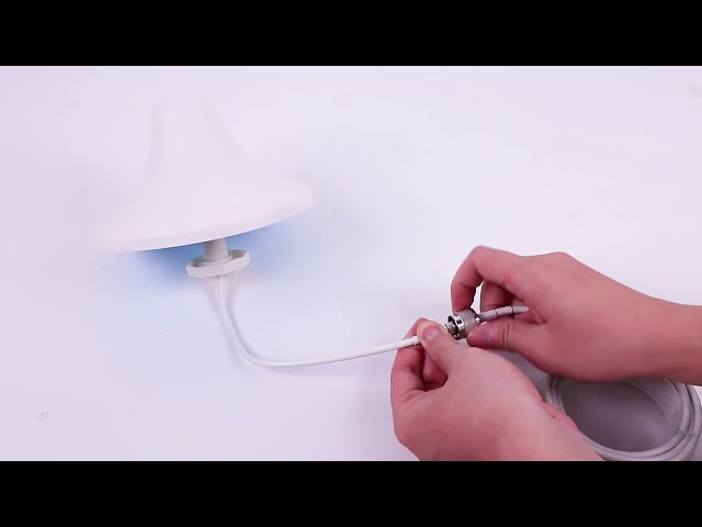 Digital Selective Band 2100MHz Network Repeater 70dBm 20dB